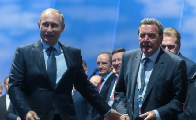 블라디미르 푸틴 러시아 대통령과 게르하르트 슈뢰더 전 독일 총리. 타스연합뉴스