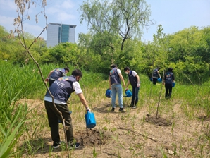 中企유통센터, 사내 봉사단 생태공원 ‘줍깅’ 봉사활동