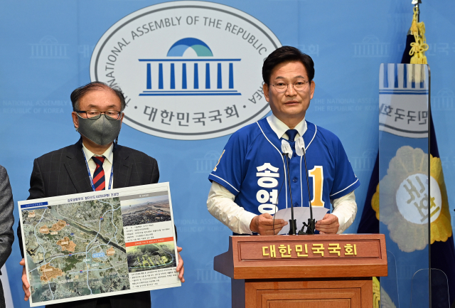 전국 이슈된 '김포공항 이전' 공약…민주, 대선때는 왜 폐기했나