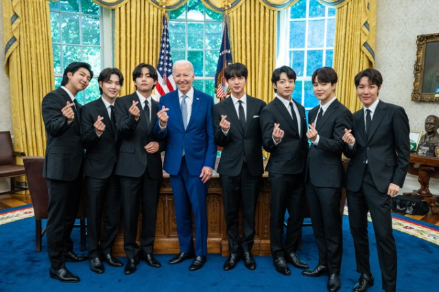 백악관 들썩이게 한 BTS… '다름 인정하는 것에서 평등 시작'