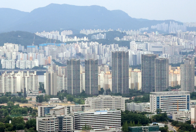 5일 남산에서 바라본 서울 시내 모습. 연합뉴스