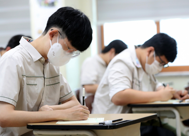 '6월 모평 영어 영역, 지난해보다 쉽게 출제'