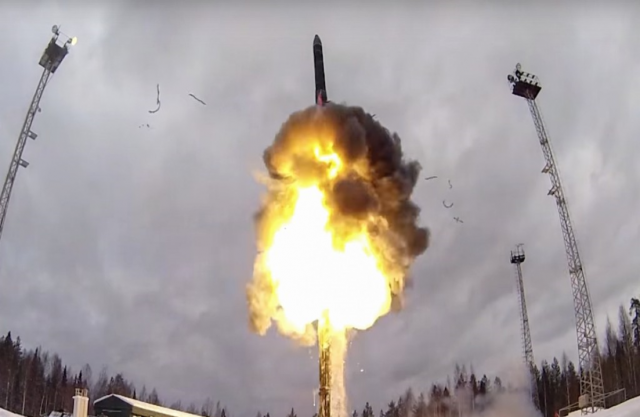 러시아군이 ICBM 발사를 훈련하고 있다 . EPA연합뉴스