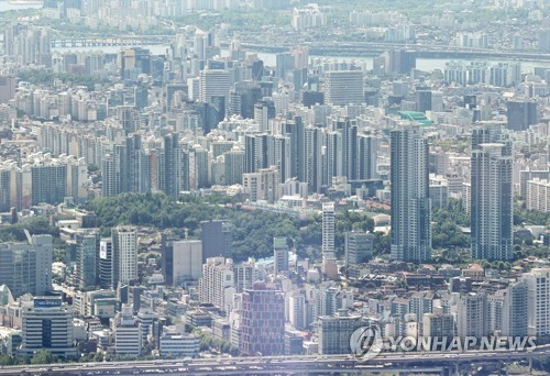 롯데월드타워 전망대에서 바라본 서울 도심 전경. 연합뉴스