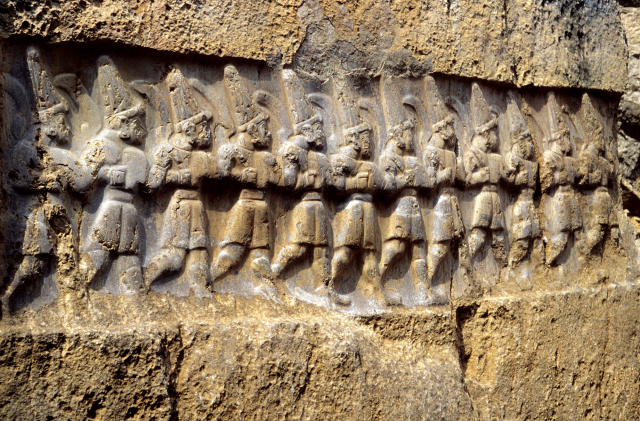 히타이트 왕국의 석조 신전에서 지하세계의 신들을 묘사한 12신 부조./사진제공=휴머니스트
