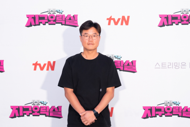 '뿅뿅 지구오락실' 제작발표회에 참석한 나영석 PD / 사진=tvN 제공