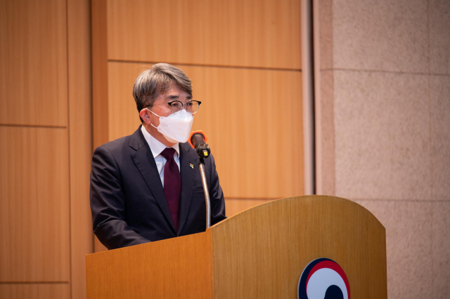 유희동 신임 기상청장이 23일 정부대전청사에서 취임사를 하고 있다. 기상청 제공