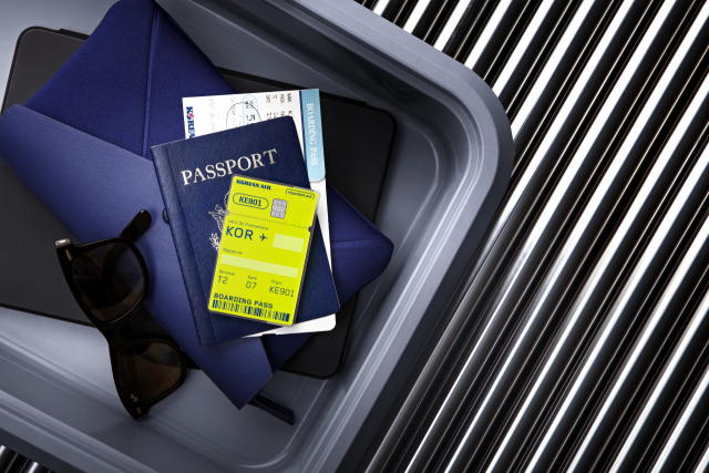 해외여행 마일리지 카드부터 챙기세요…현대카드 선보인 '대한항공카드' 발급 폭증