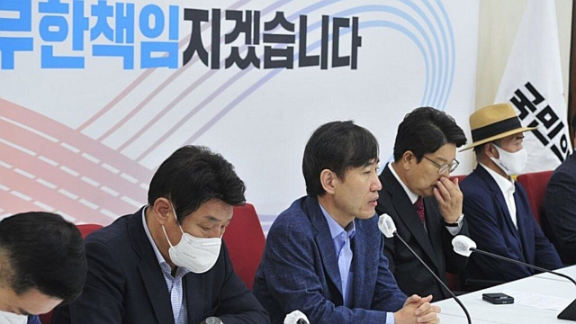 지난 24일 국회에서 열린 국민의힘 해수부 공무원 피격사건 진상조사 (TF) 유족 초청 간담회에서 TF 위원장인 하태경 의원이 발언하고 있다. 연합뉴스