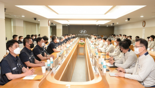 기본급 4.3% 인상·성과급 300% 지급…현대차 노조, 파업 없이 잠정 합의