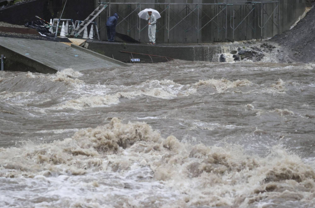 일본에서 기록적인 폭우로 인해 수위가 높아진 모습. 교도연합뉴스