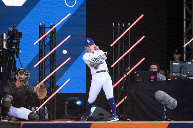 곽윤기가 9일 MLB 홈런더비 X 런던에 참가해 타격하고 있다. 사진 제공=스포츠인텔리전스 그룹