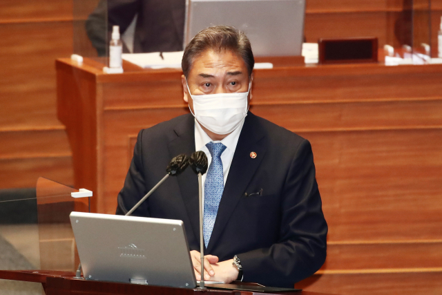 박진 외교부 장관이 25일 국회에서 열린 정치·외교·통일·안보 분야 대정부질문에서 답변하고 있다./성형주 기자