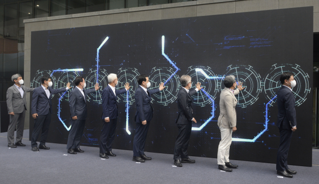 삼성, 세계 첫 '3나노 반도체' 출하했다 [뒷북비즈]