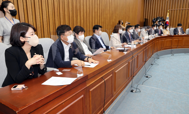 지난 11일 국회에서 국민의힘 초선의원모임이 열리고 있다. 성형주 기자