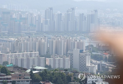 서울 남산에서 바라본 아파트. 연합뉴스