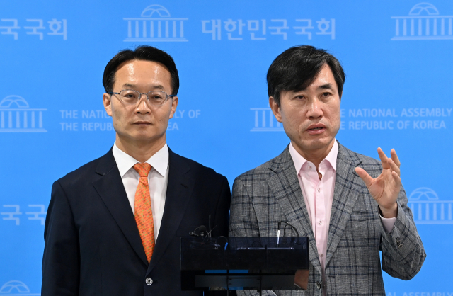 조해진·하태경 '이준석 복귀 비대위' 당헌개정안 발의…'李 쫓아내기 반대'