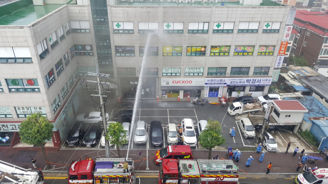 5일 오전 10시 20분께 경기도 이천시 관고동의 한 병원 건물에서 불이 났다. 간호사와 환자 등 5명이 숨진 것으로 파악됐다. 연합뉴스