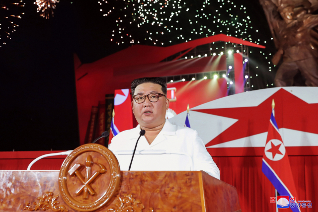 김정은 북한 국무위원장이 지난달 27일 전승절 69주년 기념행사에 참석해 연설을 했다고 조선중앙통신이 28일 보도했다. 연합뉴스