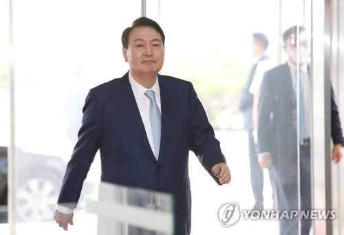 尹, 8일 업무복귀…'버럭' 화법 바꾸고 민생에 올인