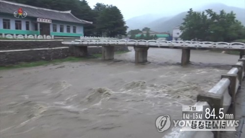 북한도 연일 폭우…'농경지 피해 방지 위해 수문조작'