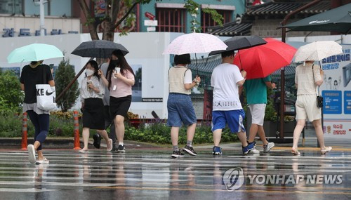 [오늘의 날씨] 광복절 오후부터 중부 지방 곳곳에 강한 비