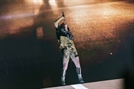 15일 고척 스카이돔에서 열린 '현대카드 슈퍼콘서트 26 빌리 아일리시'에서 세계적 아티스트 빌리 아일리시가 열정적인 퍼포먼스를 펼치고 있다. 사진 제공=현대카드