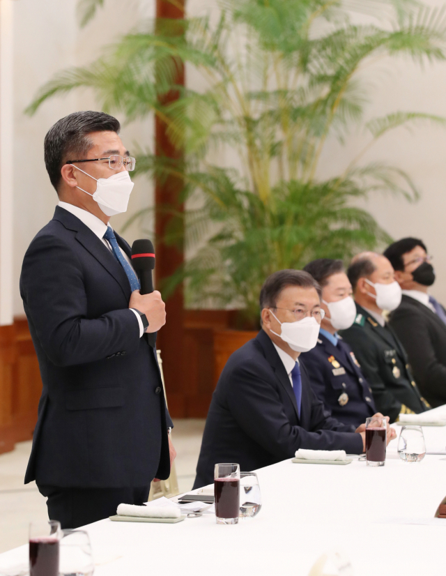 서욱(왼쪽) 전 국방부 장관. 연합뉴스