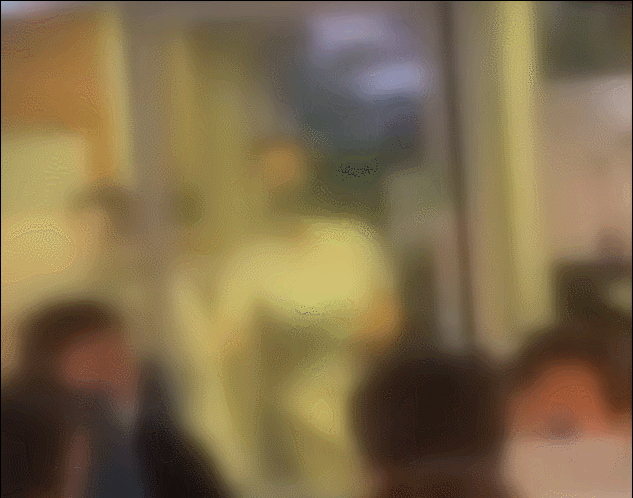 지난 14일 KTX 열차 안에서 아이들이 시끄럽다는 이유로 난동을 부린 남성의 모습. 채널A 캡처
