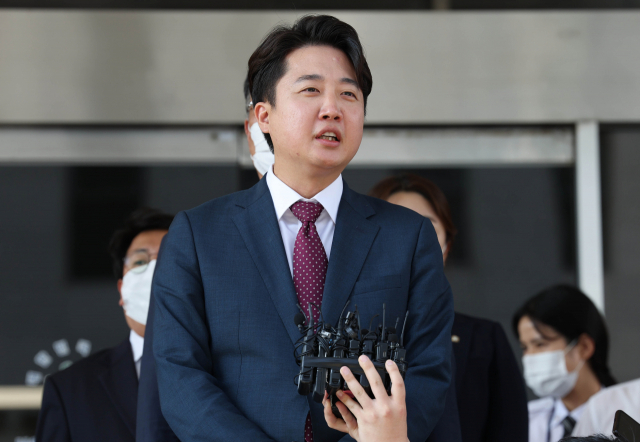 김기현 '이준석 가처분 기각될 것…법원 개입은 웃기는 얘기'