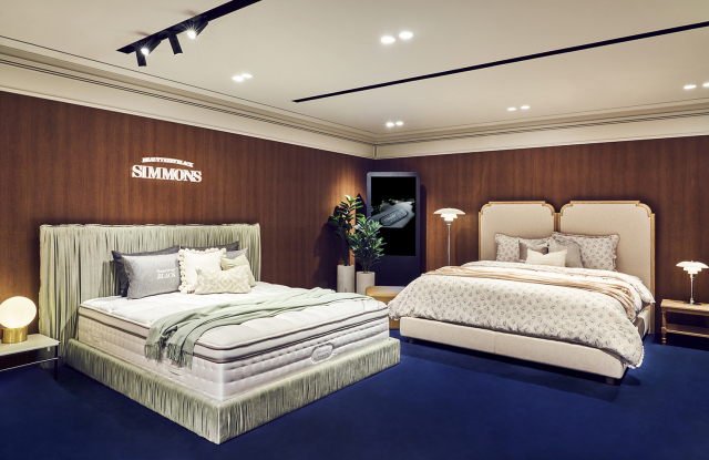 신세계 타임스퀘어점에 리뉴얼 확장 오픈한 시몬스 침대. 사진 제공=시몬스