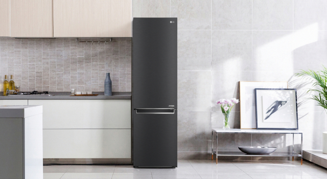 LG전자 ‘2도어 상냉장 하냉동 냉장고’ 신제품. 사진제공=LG전자