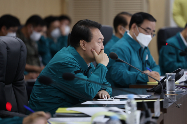 윤석열 대통령이 22일 오전 서울 용산 대통령실 청사 국가위기관리센터에서 을지 국가안전보장회의(NSC)를 주재하고 있다. 사진=대통령실