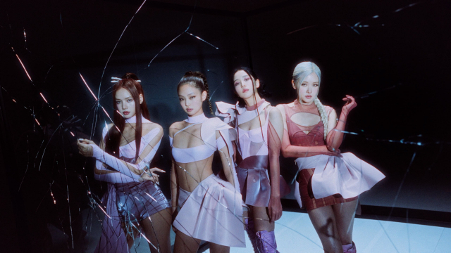 25일 걸그룹 블랙핑크 2집 ‘본 핑크’의 선주문량이 200만 장을 넘어섰다. 사진 제공=YG엔터테인먼트