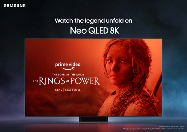 삼성전자가 네오 QLED 8K TV로 아마존 ‘반지의 제왕: 힘의 반지’ 예고편을 상영한다. 사진은 네오 QLED TV에서 8K 영상 예고편이 상영되는 모습. 사진제공=삼성전자