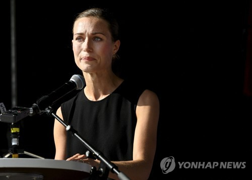 핀란드 총리 '나도 사람…즐거움과 재미 원해'