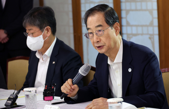 한덕수 국무총리가 28일 서울 삼청동 총리공관에서 열린 고위 당정 협의회에서 발언하고 있다. 연합뉴스