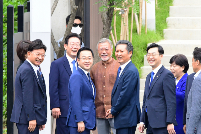 '백현동 의혹 檢 송치'에·· 민주 '취임 첫날부터 섬뜩'