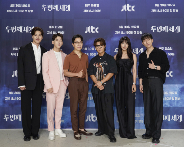 '두 번째 세계' 김민석(좌측부터), 폴킴, 정엽, 김범수, 정은지, 서은광 / 사진=JTBC 제공