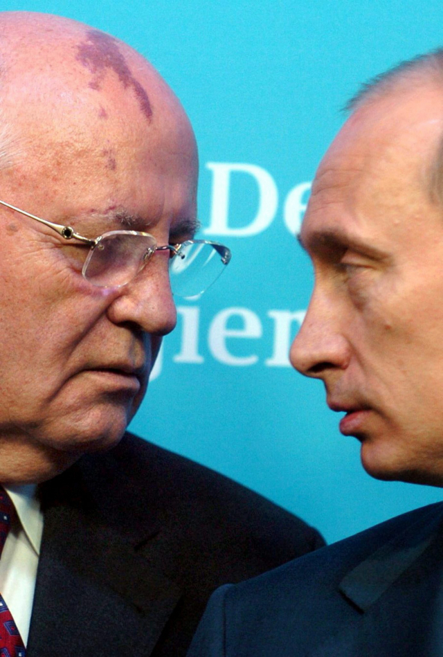 고르바초프 전 소련 대통령과 푸틴 러시아 대통령. 로이터 연합뉴스