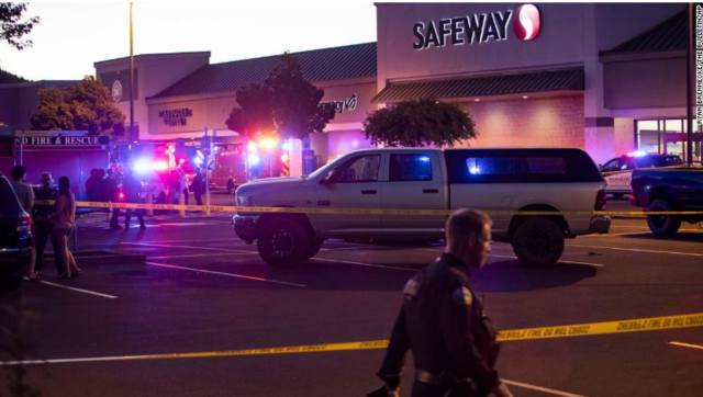 미국의 한 슈퍼마켓에서 무차별 총기 난사 사건이 발생했다. CNN 캡처