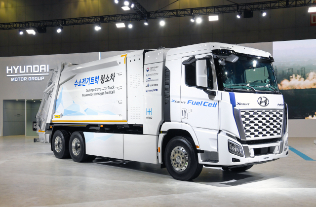 'H2 MEET 2022'에서 공개된 현대차의 수소전기트럭 청소차. 사진 제공=현대차