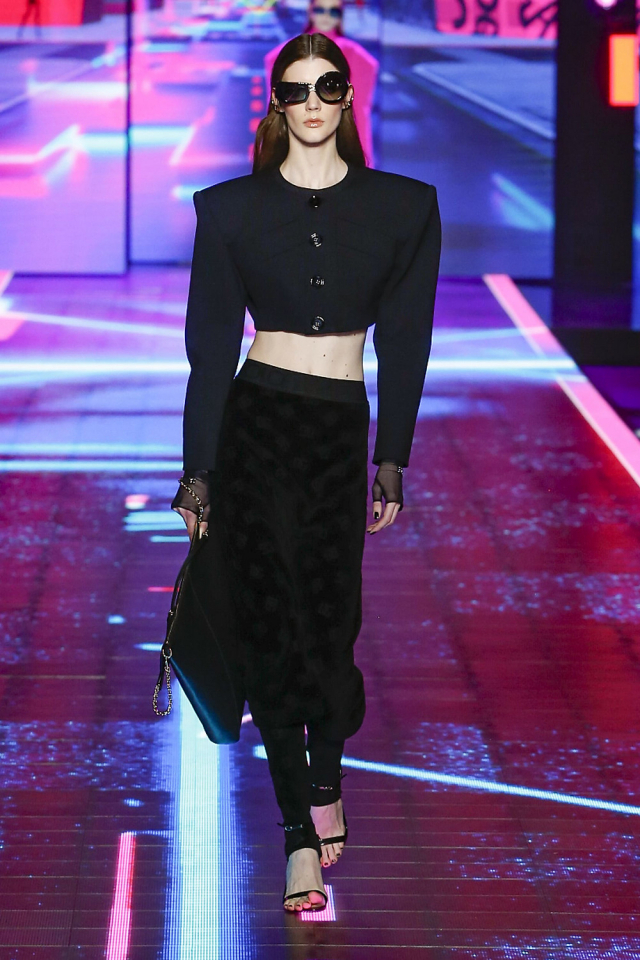 돌체앤가바나가 올 FW 시즌 패션쇼에서 선보인 재킷. /사진 출처=돌체앤가바나
