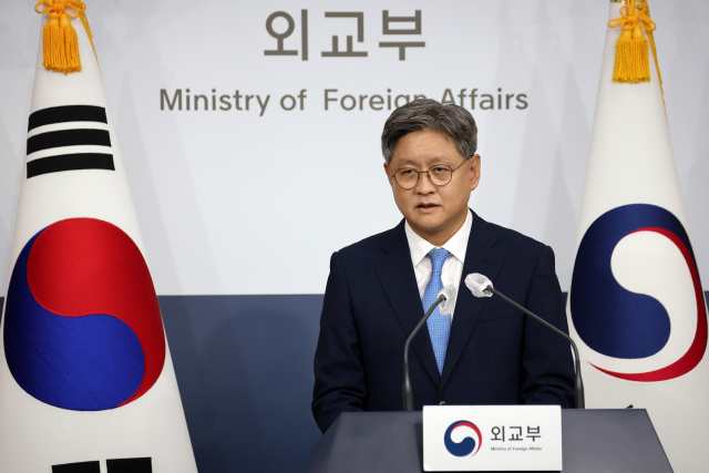 임수석 신임 외교부 대변인이 6일 서울 종로구 도렴동 외교부 청사에서 첫 브리핑을 하고 있다. 연합뉴스