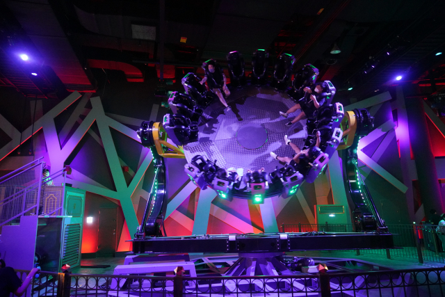 파라다이스시티의 테마파크 ‘원더박스’의 360도 회전형 ‘메가빅스’ .