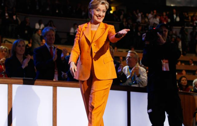 힐러리 클린턴 전 국무장관이 지난 2008년 민주당 전당대회에서 걸어나오고 있다. CNN 캡처