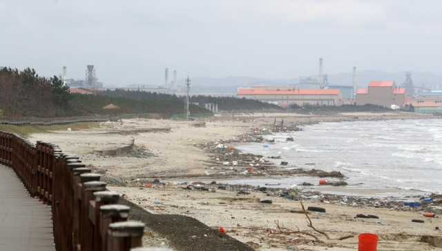 태풍 '힌남노'가 몰아친 후 지난 14일 경북 포항시 남구 동해면 도구해수욕장의 모습. 연합뉴스
