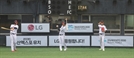 LG트윈스 야구선수들이 지난 22일 서울 잠실야구장의 2030 부산세계박람회 광고판 앞에서 훈련을 하고 있다. 사진제공=LG