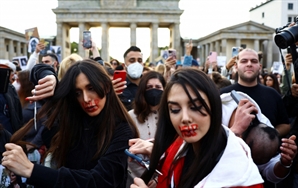 '히잡 미착용 의문사' 시위에.. 들끓는 이란