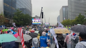 개천절 서울 도심 3만 명 대규모 집회…‘교통 혼잡’
